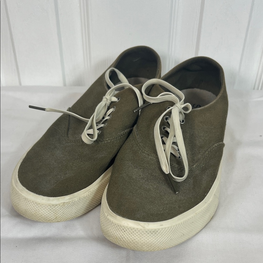 Sperry greenish/grey sneakers size 8.5. Fabric upper.